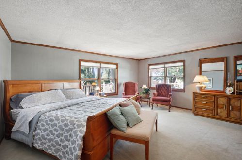 795 Heinel Dr, Saint Paul MN  55113-2152 exterior