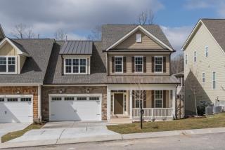 22 Grandwood Cir, Durham, NC 27712-8731