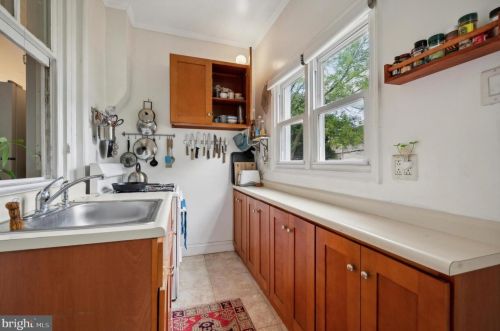 4817 Fairmount Ave, Philadelphia PA 19123-1901 exterior