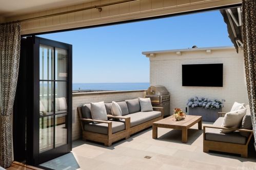 2617 Vista Dr, Manhattan Beach, CA 90266-2156