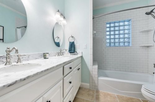 5122 Goodwin Ave, Dallas TX  75206-6205 exterior