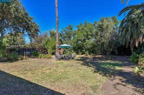 2345 Belmont Rd, Concord CA  94520-3411 exterior