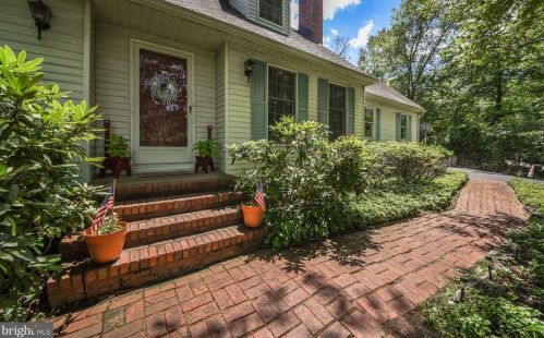 104 Jacobs Creek Rd, Trenton, NJ 08628-1013