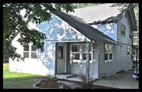 504 Pearl St, Macon, MO 63552-1573
