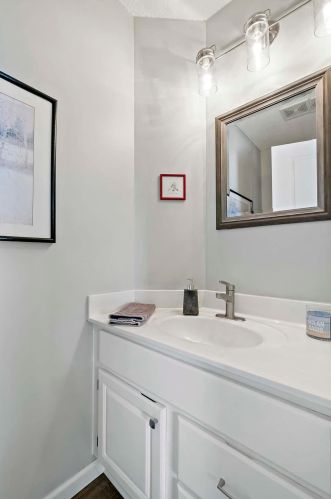 4924 Grenwich Ave, Saint Paul MN  55128-2059 exterior