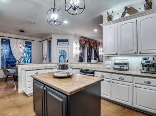 9301 Dosier Cv, Fort Worth TX  76179-3284 exterior