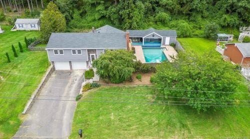 96 Algin Dr, Waterbury, CT 06762-3008
