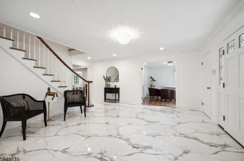 25 Nottingham Way, Warren, NJ 07059-6754