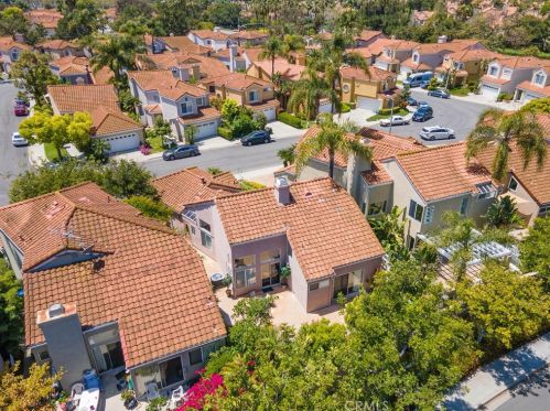 31 Del Perlatto, Irvine CA  92614-5359 exterior