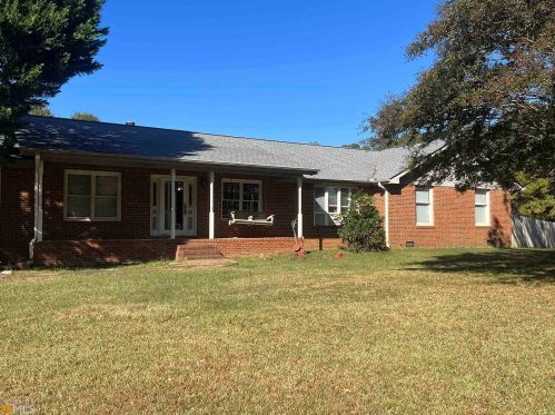 72 Price Dr, Locust Grove, GA 30248-2540