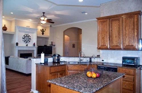 8745 Weston Ln, Argyle TX  76226-6685 exterior