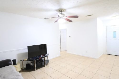 1618 Yukon Dr, Garland TX  75040-5266 exterior