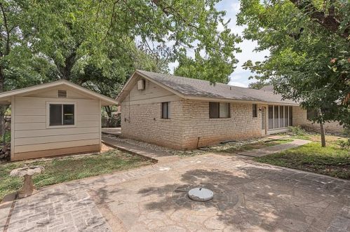 304 Blue Rdg Trl, Austin TX  78746-4538 exterior