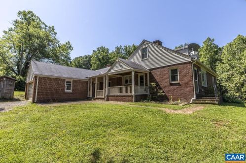 1118 Wolf Trap Rd, Charlottesville, VA 22911-6037