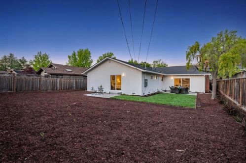 1335 Dunnock Way, Sunnyvale CA  94087-3441 exterior
