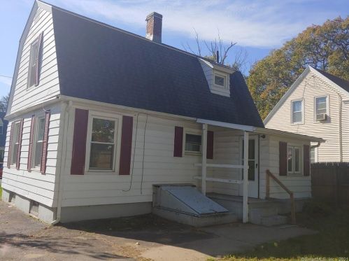 25 Sycamore Ln, Waterbury, CT 06705-1832