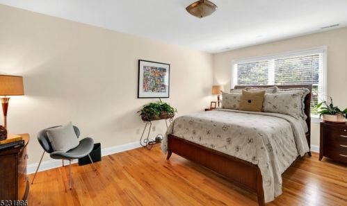 2 Sherwood Ct, Dover NJ  07869-2624 exterior