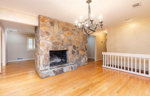 825 Moores Mill Rd, Atlanta GA  30327-1544 exterior