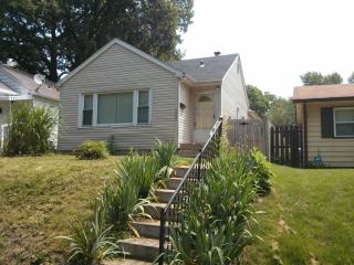 1537 Temple Ave, Indianapolis IN  46201-1264 exterior