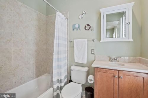 2737 Linden Ln, Silver Spring MD 20910-1212 exterior