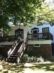 40 Catherine St, Middletown, RI 02840-2723