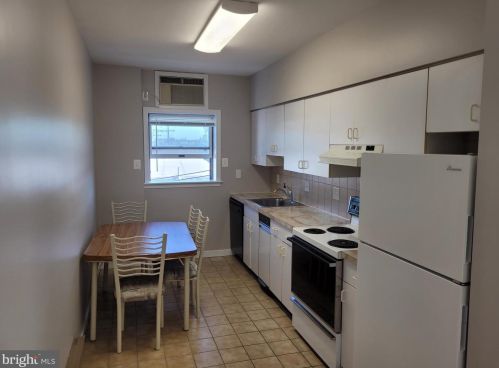 2551 17th St, Philadelphia PA  19132-3928 exterior