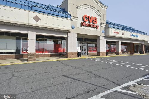 9270 Sprucewood Rd, Springfield VA  22015-3559 exterior