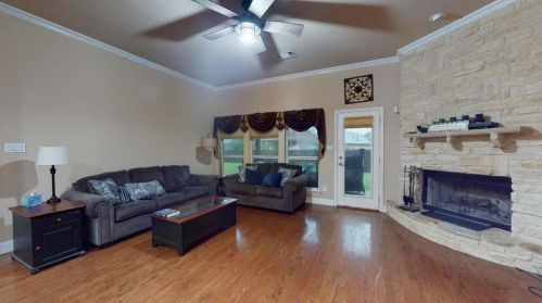 1306 Dondi Ct, Midlothian, TX 76063-8678