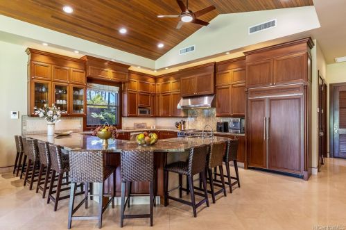 4292 Kahala Ave, Honolulu HI  96816-4822 exterior