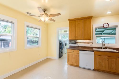 5766 Grand Ave, Riverside CA  92504-1300 exterior