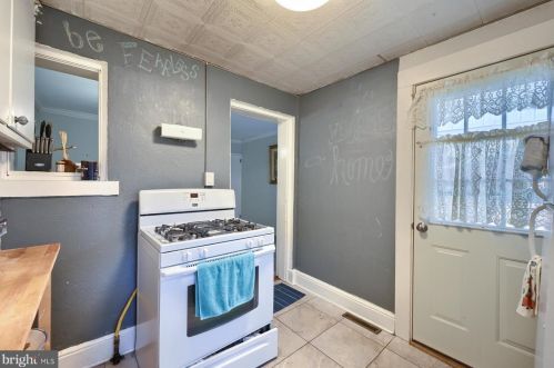 654 New Holland Ave, Lancaster PA  17602-2135 exterior