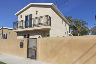 19317 Kittridge St, Los Angeles CA  91335-4926 exterior