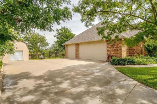329 Stone Mtn Rd, Fort Worth TX  76035-5642 exterior