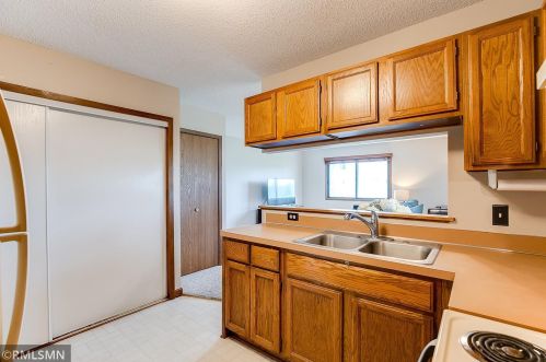 1500 Helmo Ave, Saint Paul MN  55128-5527 exterior