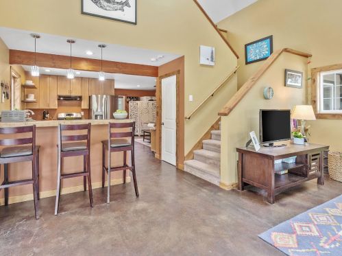 4950 Del Haven Rd, Swansboro Country, CA 95667-7309
