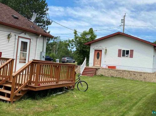 526 4th St, Chisholm, MN 55719-1311