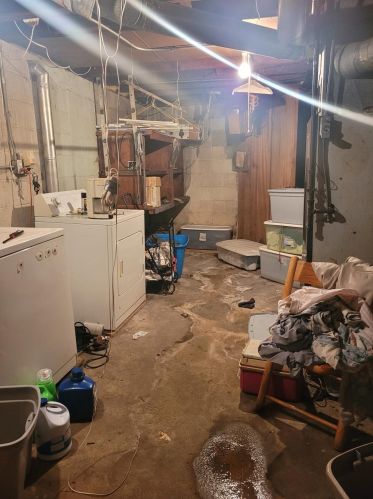 1724 Fillmore St, Gary IN 46407-1952 exterior