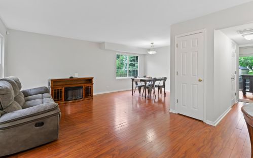 5 Sherington Ct, Lemont IL  60440-3064 exterior