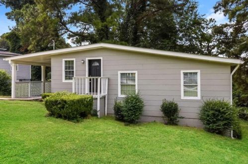 2210 Abner Pl, Atlanta GA  30318-3516 exterior