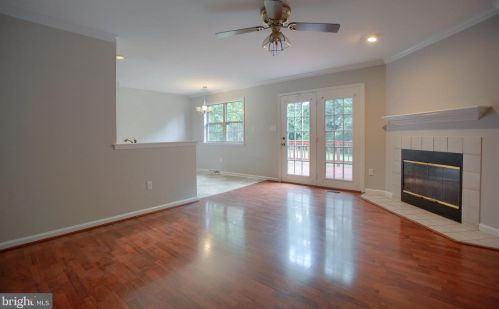 9 Mill Pond Dr, Lancaster PA  17603-7412 exterior