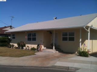 439 Brian St, Hayward, CA 94544-5227