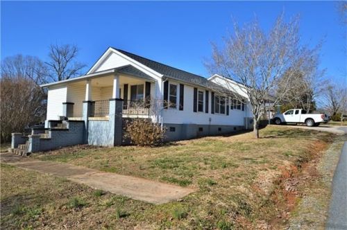 2631 Country Acres Pl, Hudson, NC 28638-8741