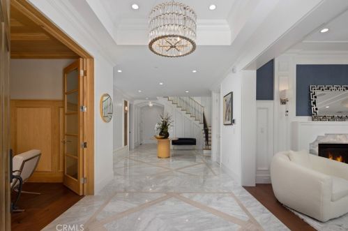 1009 Paloma Dr, Arcadia, CA 91007-6125