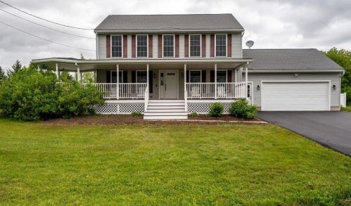 19 Ridgeview Dr, Milton, NH 03851-4570