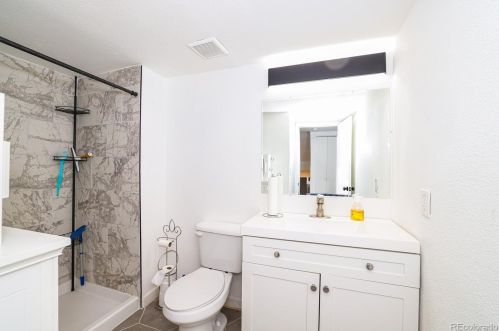 978 Salida St, Denver CO  80017-3205 exterior