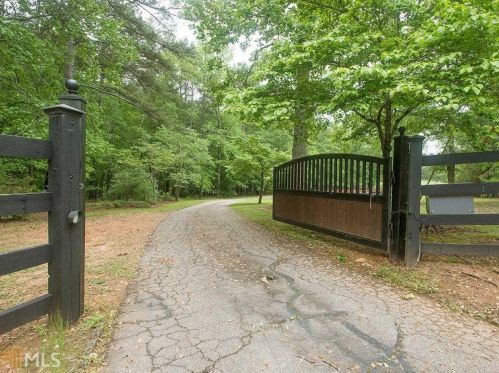 100 Price Dr, Locust Grove, GA 30248-2644