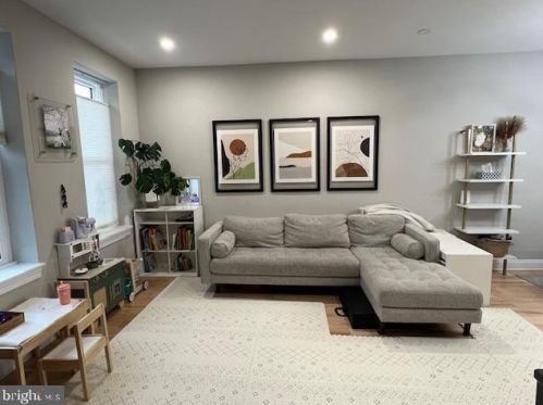 1432 23rd St, Philadelphia PA  19146-4126 exterior