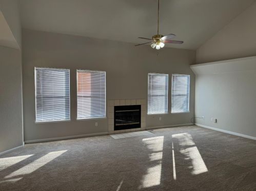 3320 Poppypatch Dr, Modesto, CA 95354-3329