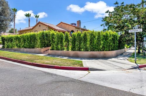 1755 Glenwood Rd, Glendale CA  91201-1543 exterior