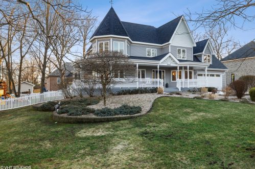 8945 102nd St, Palos Hills, IL 60465-1627